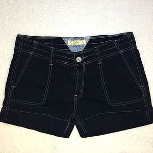 🤑Levi's Black Shorts
